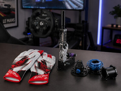 Zubehör von VNM GT SimRacing Lenkrad V1 auf Tisch