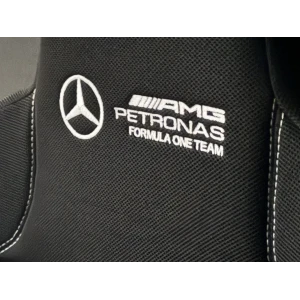 Sim-Lab Mercedes-AMG PETRONAS Sim Racing Cockpit mit Sitz